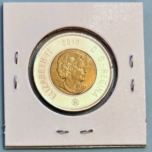 Canada 2010 Extraordinary Set of 3 x $2 Toonies! - Picture 8 of 16